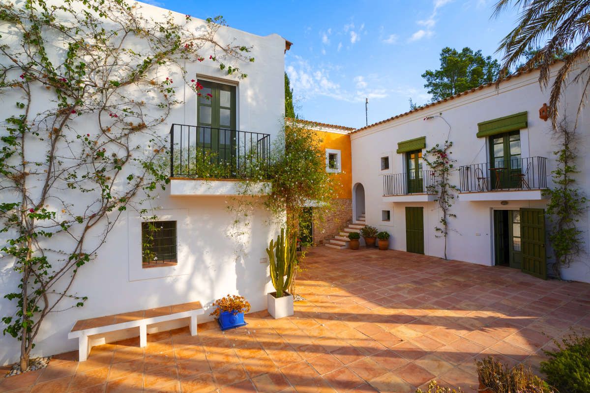 Hotel de estilo ibicenco en Santa Eulària