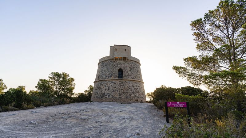 Torres de defensa y vigilancia